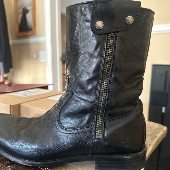 Men's Black Leather Frye Boots - Picture 5 of 6